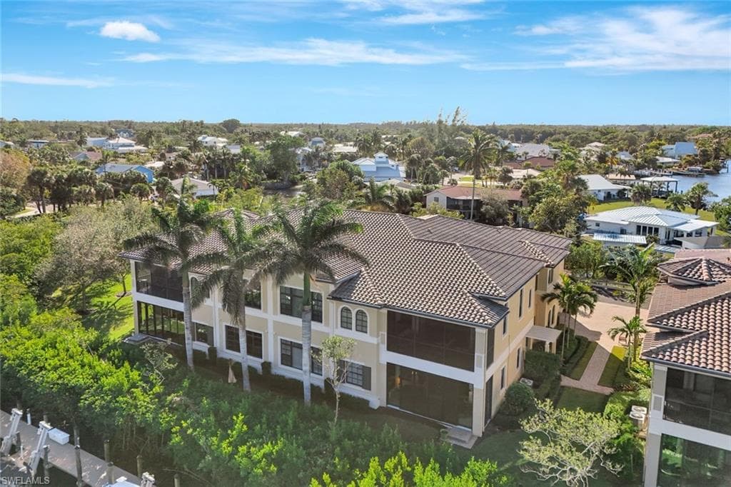 2431 Breakwater Way 10-101, Naples, FL 34112-36