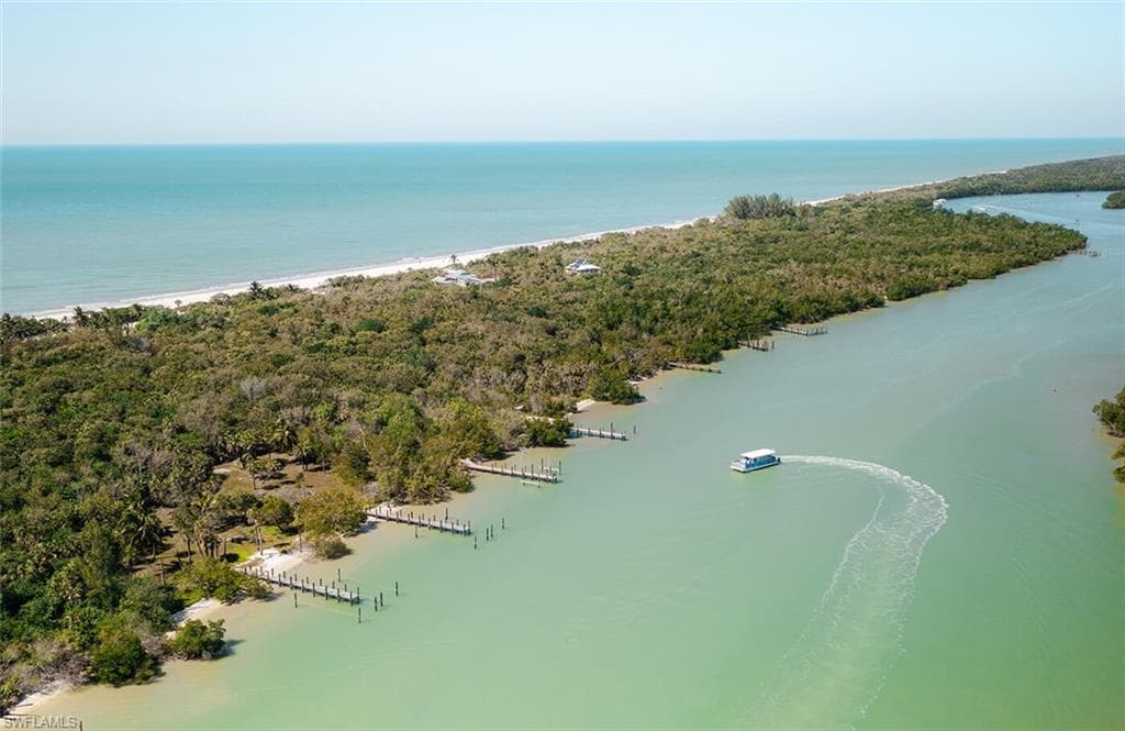 2431 Breakwater Way 10-101, Naples, FL 34112-46
