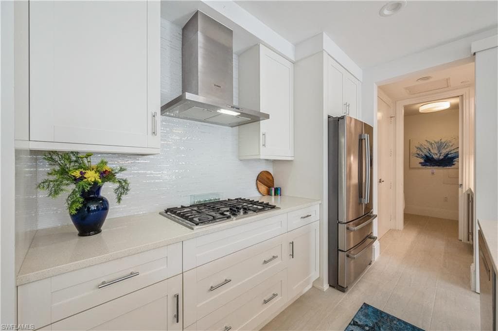 1135 3rd Ave S 304, Naples, FL 34102-10