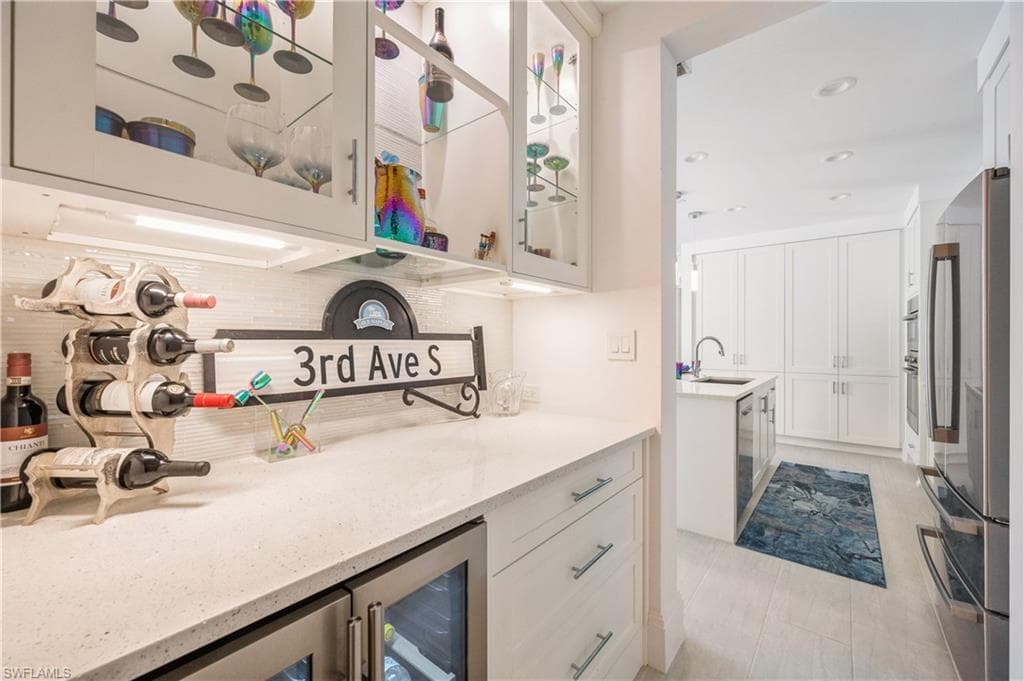 1135 3rd Ave S 304, Naples, FL 34102-17