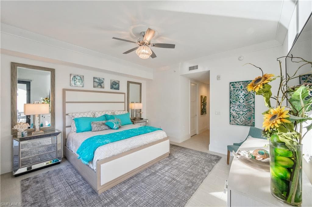 1135 3rd Ave S 304, Naples, FL 34102-26