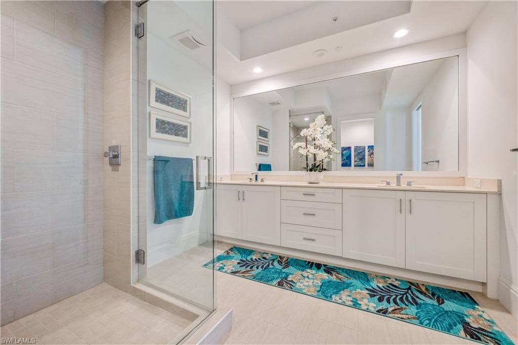 1135 3rd Ave S 304, Naples, FL 34102-27