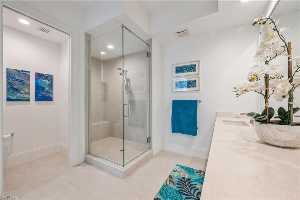 1135 3rd Ave S 304, Naples, FL 34102-28