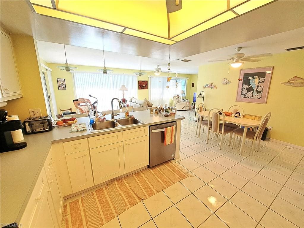 1727 Lakeview Blvd, North Fort Myers, FL 33903-4