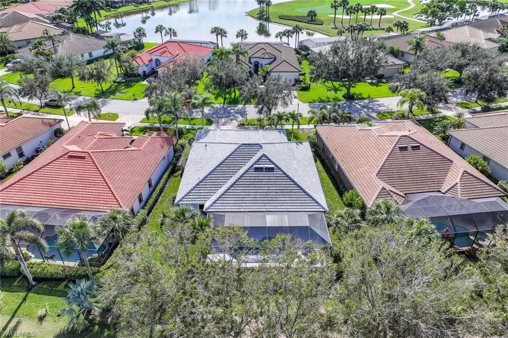 8812 Mustang Island Cir, Naples, FL 34113-26