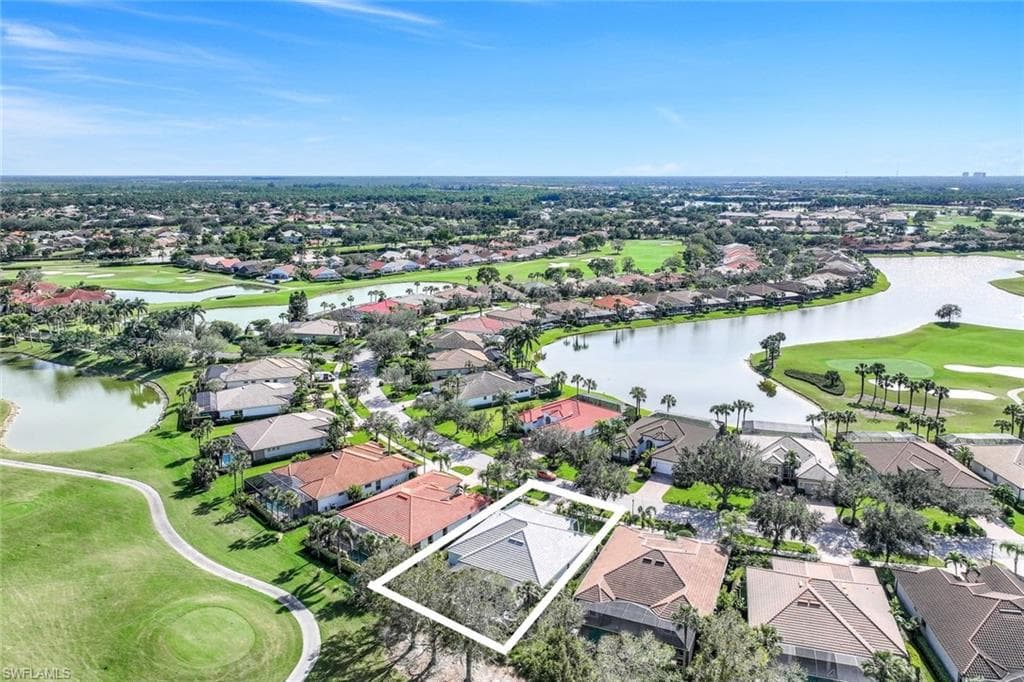 8812 Mustang Island Cir, Naples, FL 34113-5