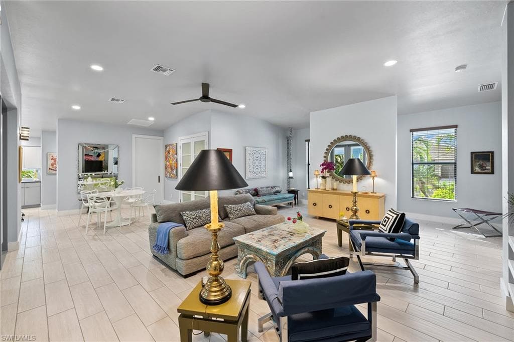 111 Bahama Ave, Marco Island, FL 34145-13