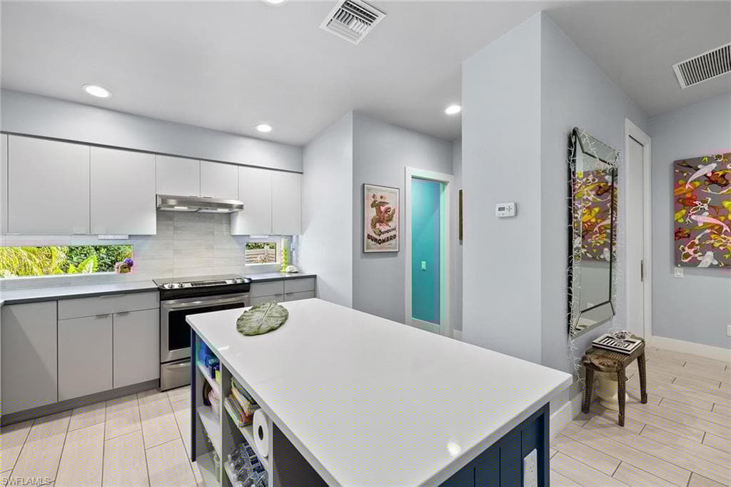 111 Bahama Ave, Marco Island, FL 34145-22