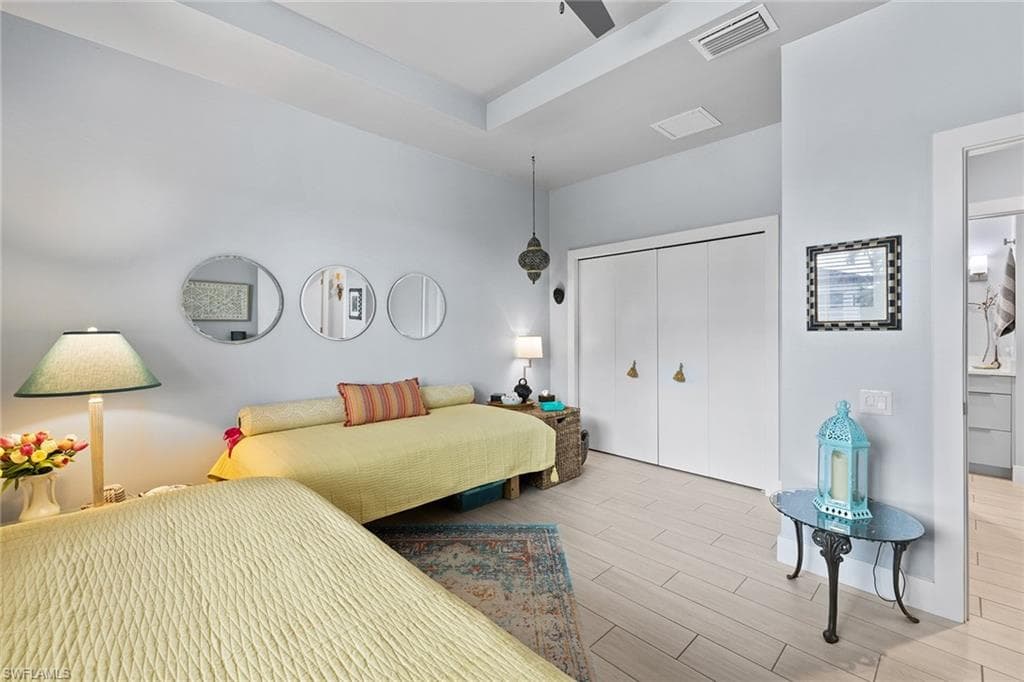 111 Bahama Ave, Marco Island, FL 34145-28