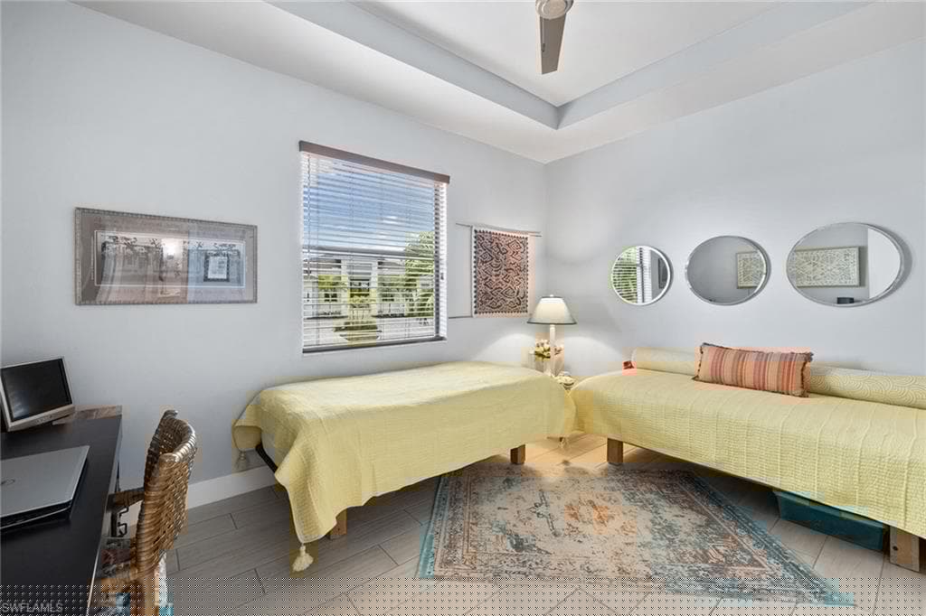 111 Bahama Ave, Marco Island, FL 34145-29