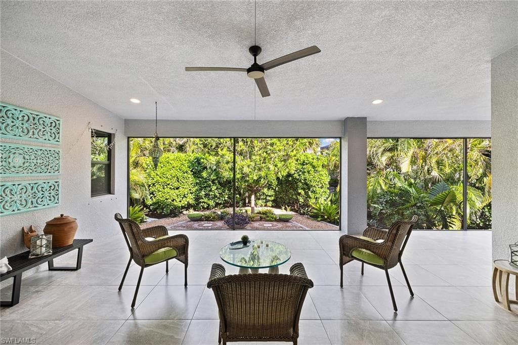 111 Bahama Ave, Marco Island, FL 34145-33