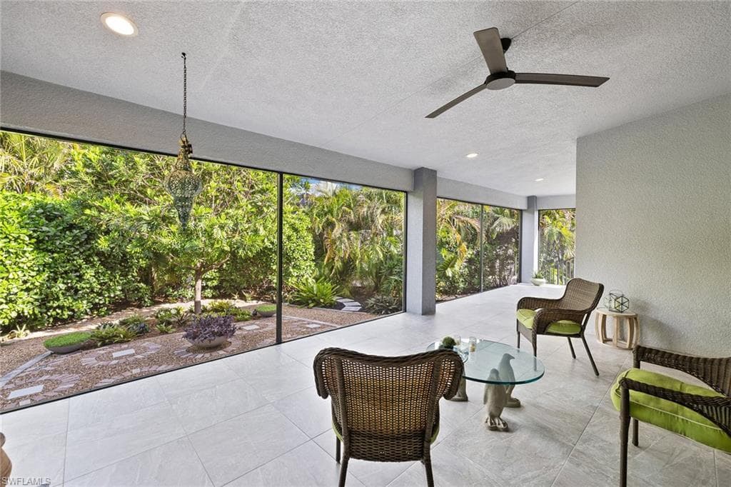 111 Bahama Ave, Marco Island, FL 34145-34