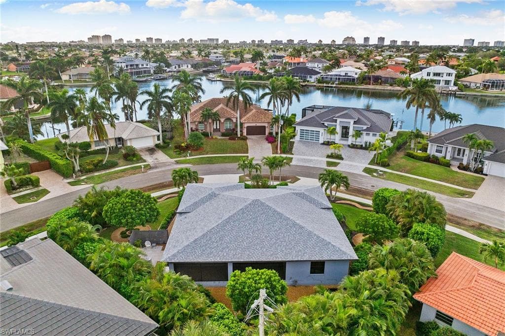 111 Bahama Ave, Marco Island, FL 34145-41