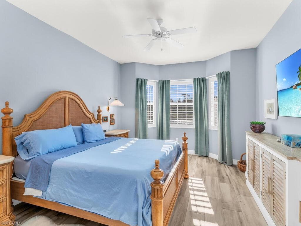 7873 Hawthorne Dr 202, Naples, FL 34113-14