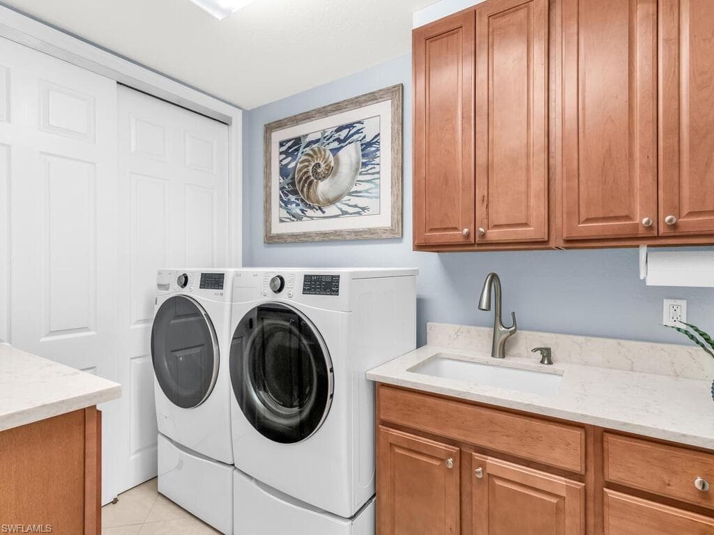 7873 Hawthorne Dr 202, Naples, FL 34113-19