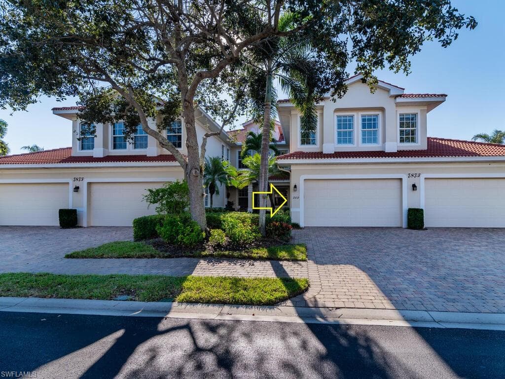 7873 Hawthorne Dr 202, Naples, FL 34113-23