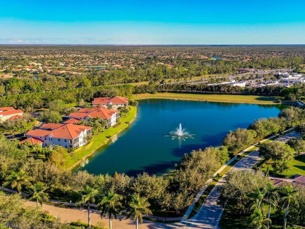 7873 Hawthorne Dr 202, Naples, FL 34113-28