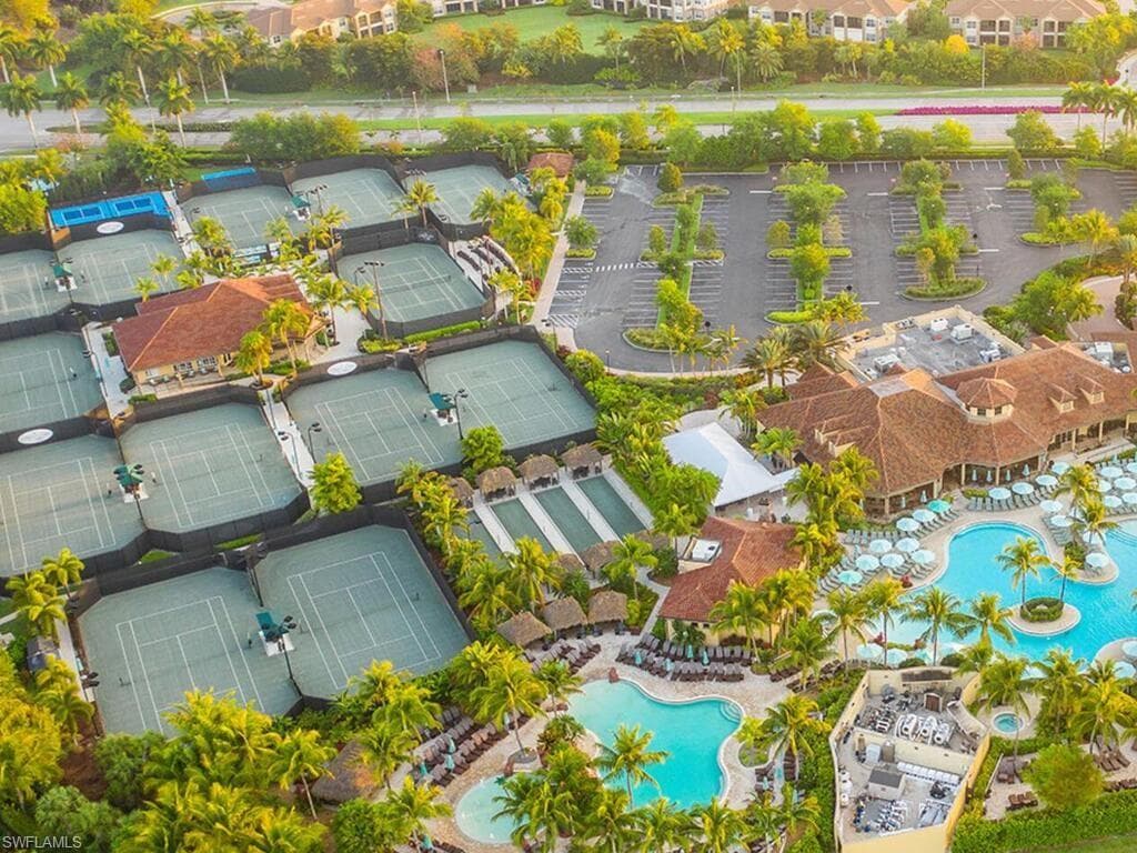 7873 Hawthorne Dr 202, Naples, FL 34113-37