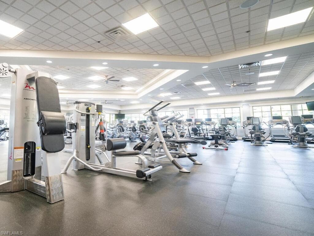 7873 Hawthorne Dr 202, Naples, FL 34113-39