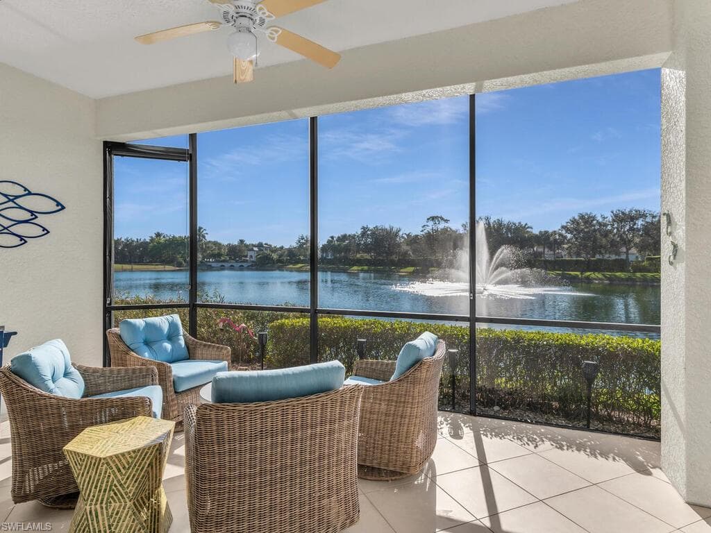 7873 Hawthorne Dr 202, Naples, FL 34113-3