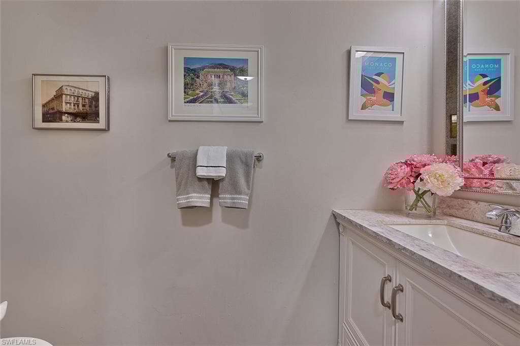 3205 Carriage Cir, Naples, FL 34105-14