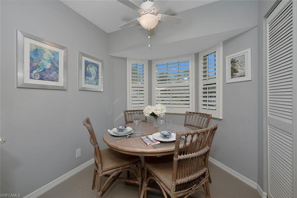 3205 Carriage Cir, Naples, FL 34105-5