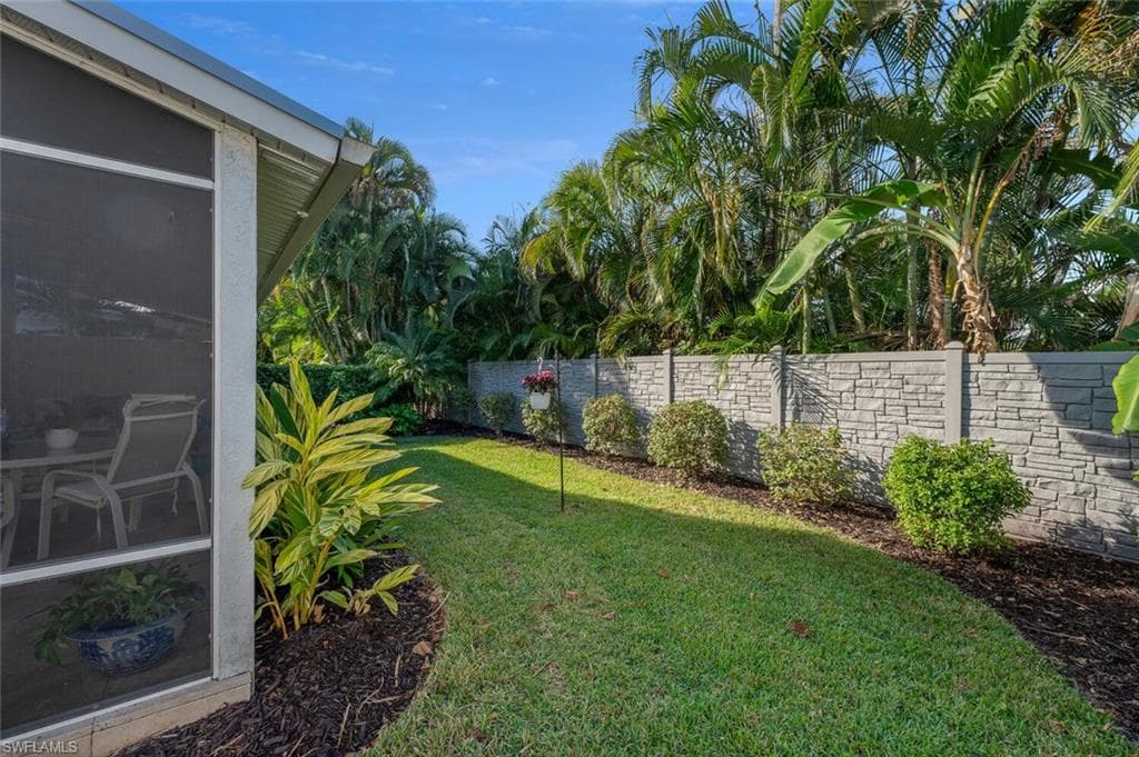 3205 Carriage Cir, Naples, FL 34105-6