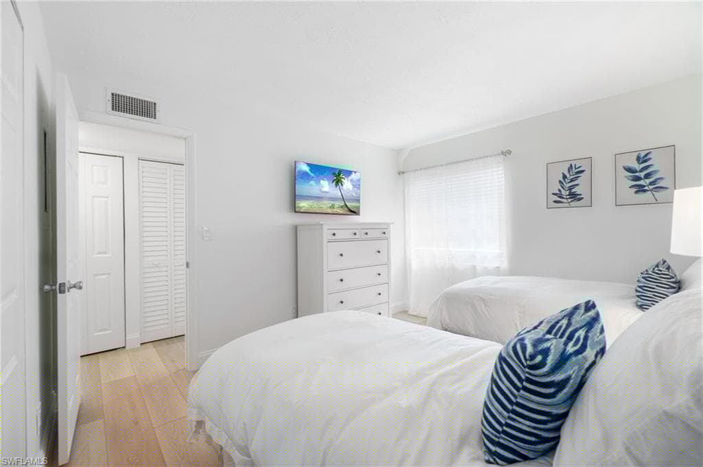 1222 Gordon Dr 2, Naples, FL 34102-19