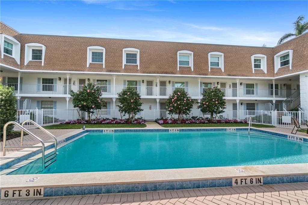 1222 Gordon Dr 2, Naples, FL 34102-23