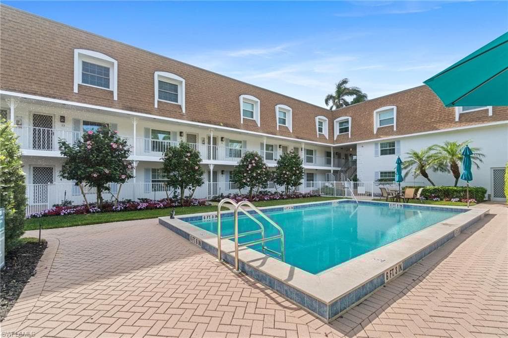 1222 Gordon Dr 2, Naples, FL 34102-26