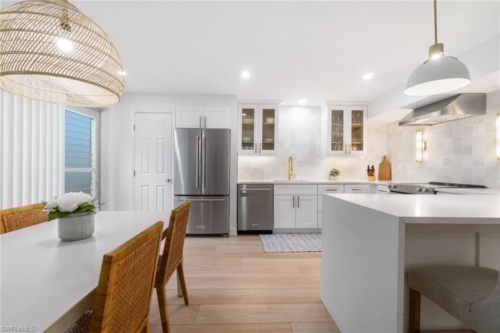 1222 Gordon Dr 2, Naples, FL 34102-5