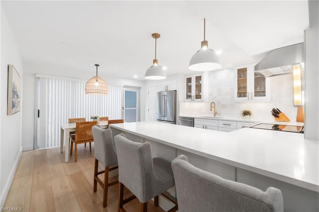 1222 Gordon Dr 2, Naples, FL 34102-7