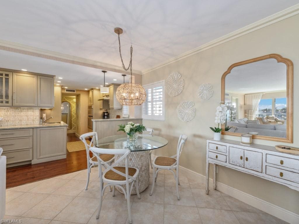 300 Park Shore Dr 5a, Naples, FL 34103-4