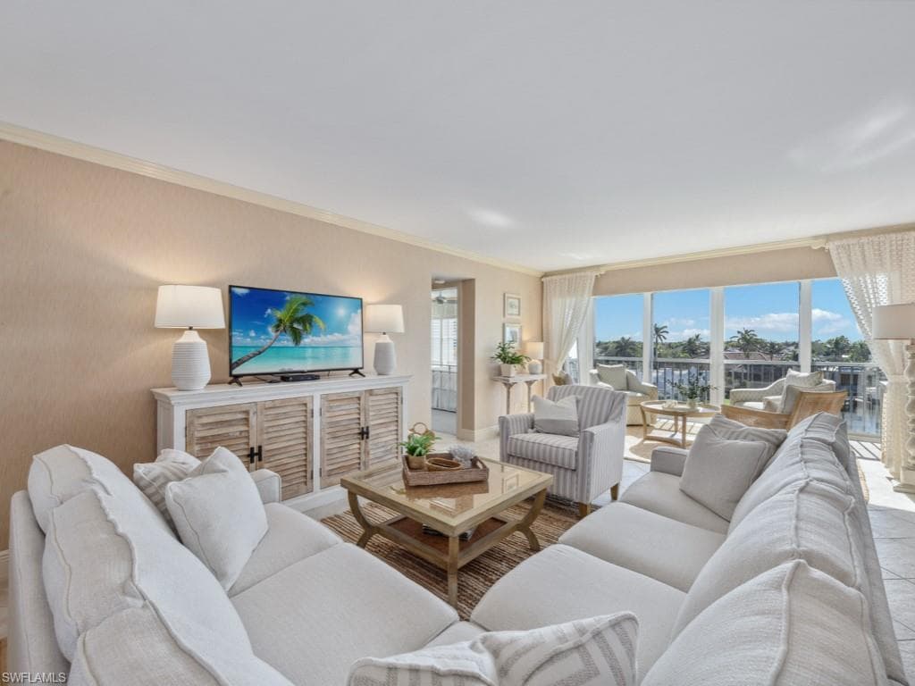 300 Park Shore Dr 5a, Naples, FL 34103-6