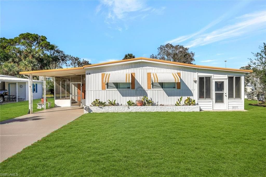 104 Audubon Rd, Naples, FL 34114-1