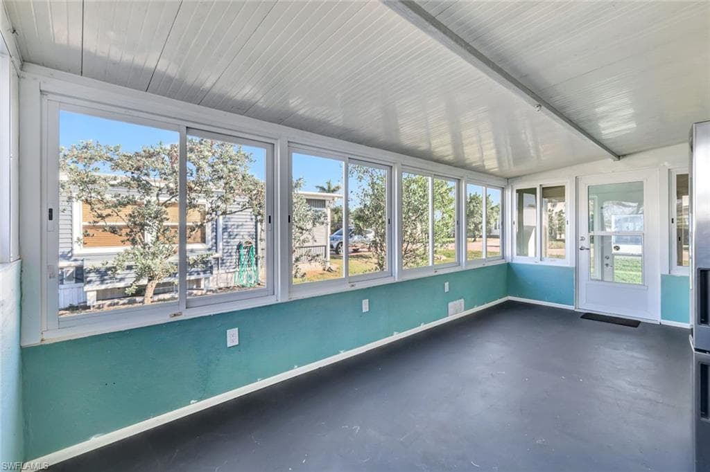 104 Audubon Rd, Naples, FL 34114-23