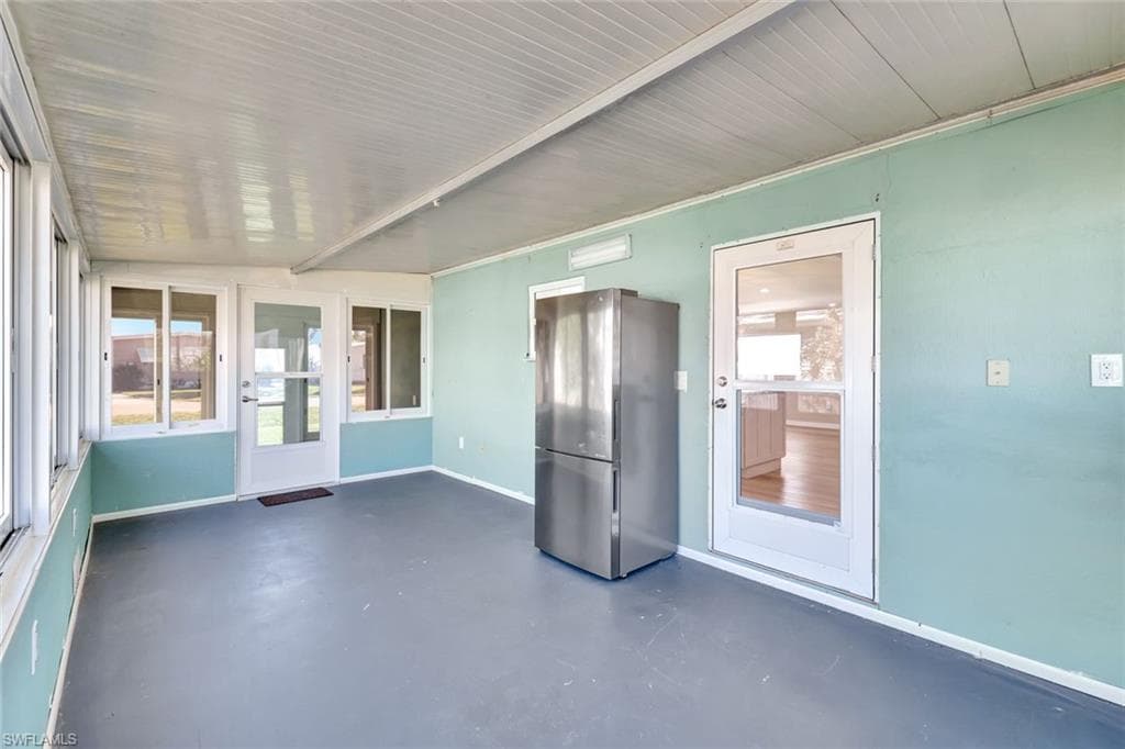 104 Audubon Rd, Naples, FL 34114-24