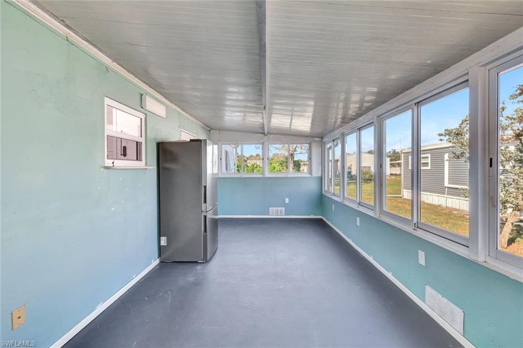104 Audubon Rd, Naples, FL 34114-25