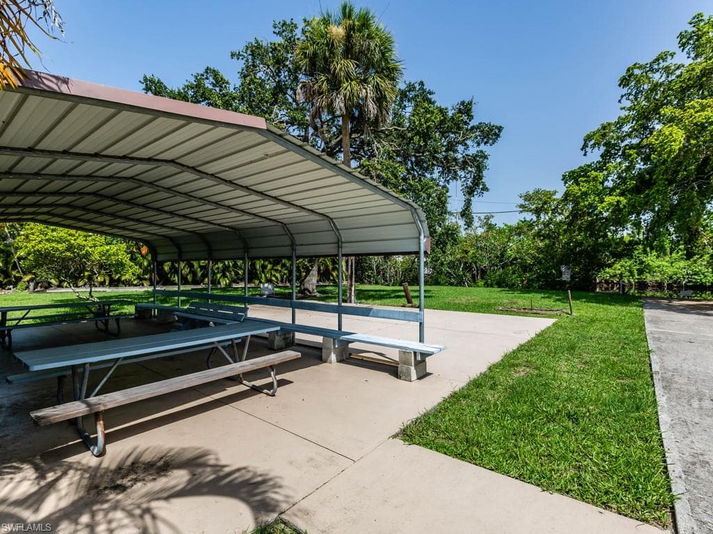 104 Audubon Rd, Naples, FL 34114-33