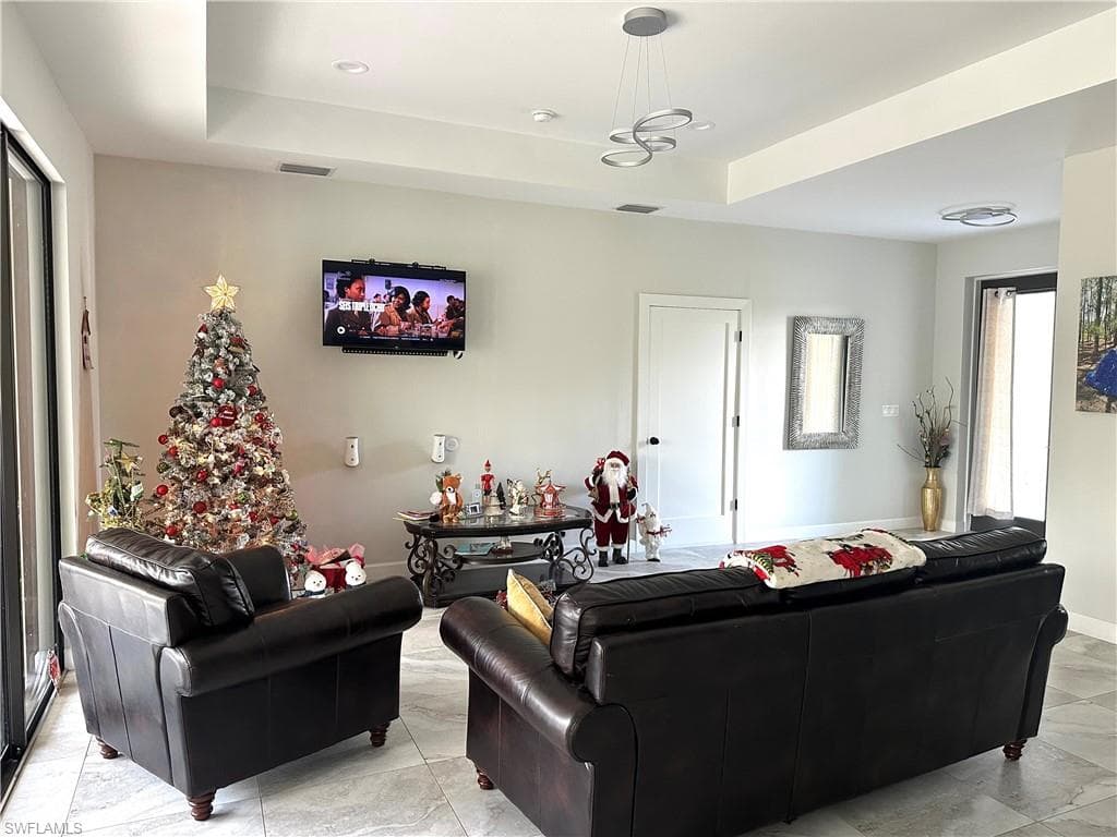 2692 54th Ave NE, Naples, FL 34120-10