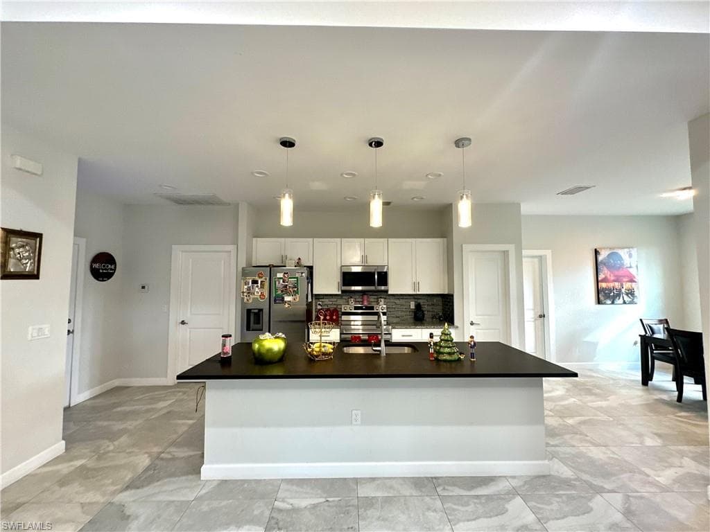 2692 54th Ave NE, Naples, FL 34120-16