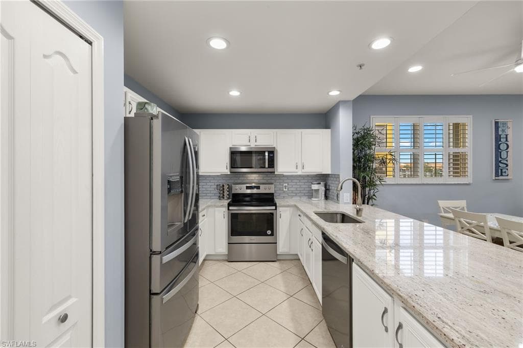 6824 Sterling Greens Pl 3201, Naples, FL 34104-10