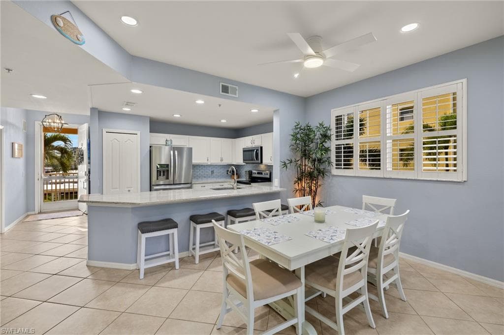 6824 Sterling Greens Pl 3201, Naples, FL 34104-1