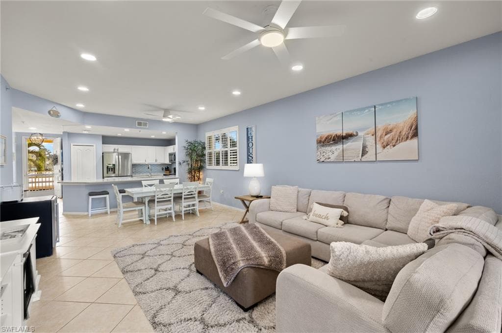 6824 Sterling Greens Pl 3201, Naples, FL 34104-6