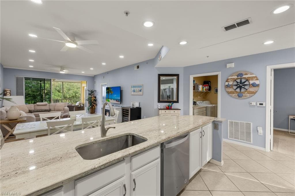 6824 Sterling Greens Pl 3201, Naples, FL 34104-8