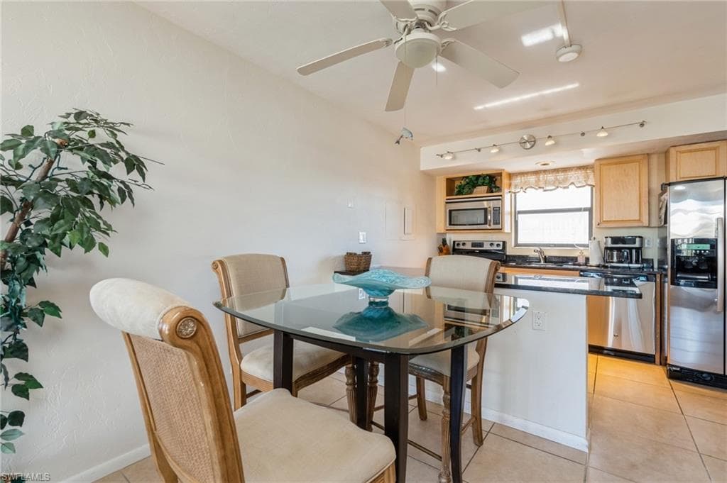 1007 Anglers Cv J404, Marco Island, FL 34145-4