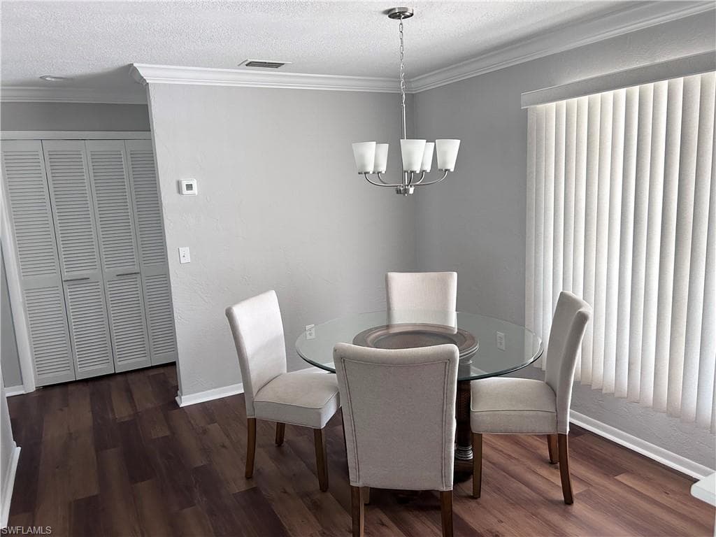 4550 Lakewood Blvd, Naples, FL 34112-13
