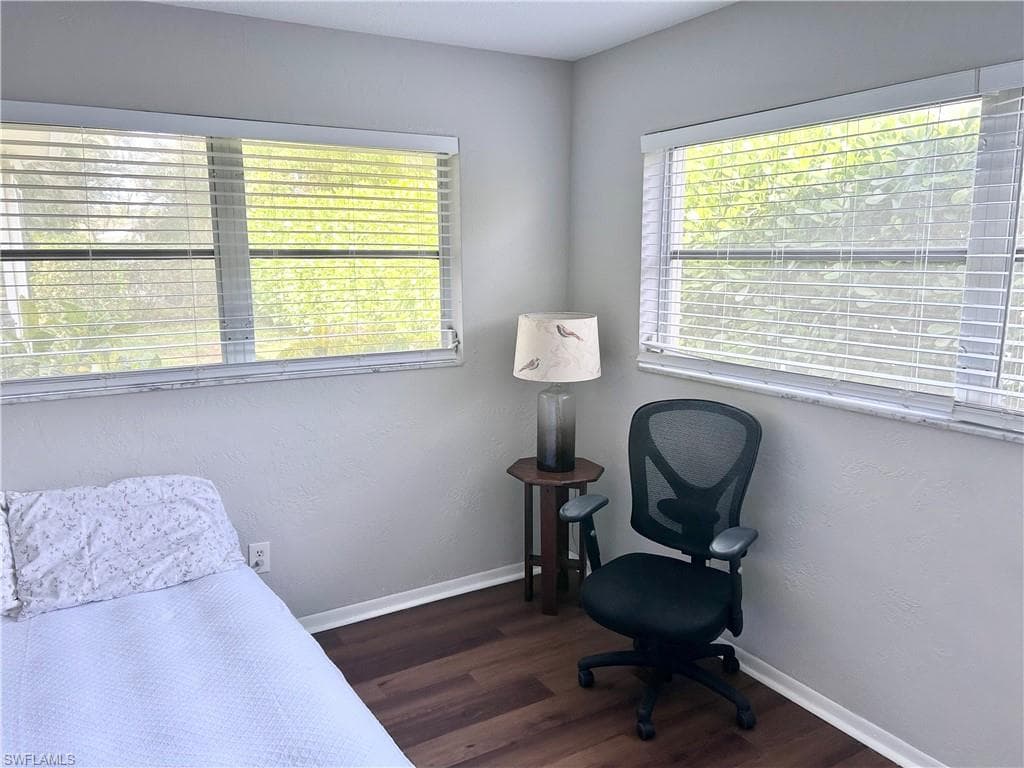 4550 Lakewood Blvd, Naples, FL 34112-25