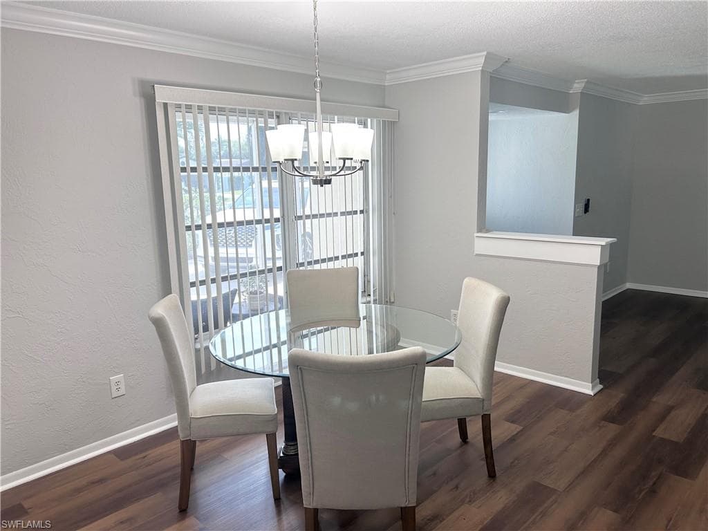 4550 Lakewood Blvd, Naples, FL 34112-28