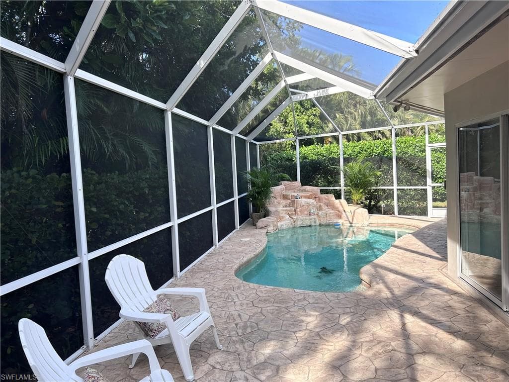 4550 Lakewood Blvd, Naples, FL 34112-32